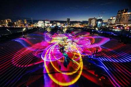 「光の波」ヨコハマ・ヨルノヨ2025