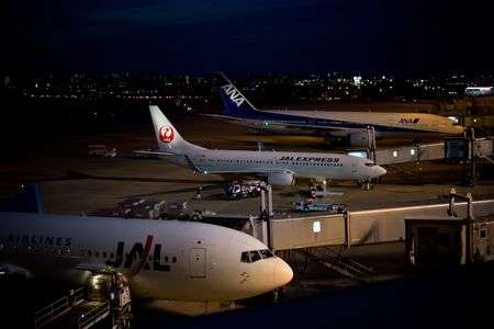 夜のターミナル