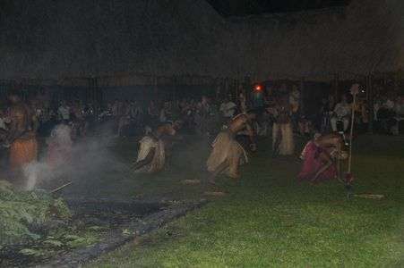 メケ　男性の踊り