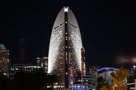 インターコンチネンタル正面？