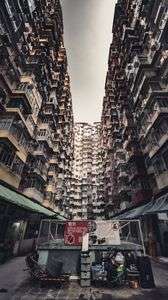 モンスターマンション