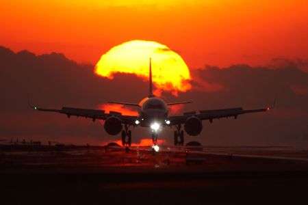 熊本空港　夕日と飛行機　20250119