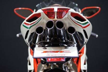 バイク　後ろからみた感じ