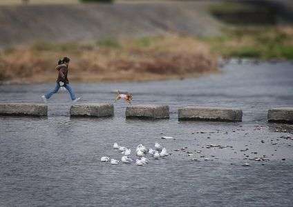 仲良くかけっこ
