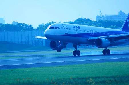 A320伊丹の朝の風景