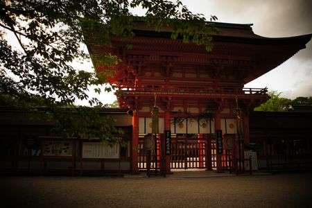 夕暮れ時の下鴨神社