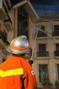 火事、消火中！