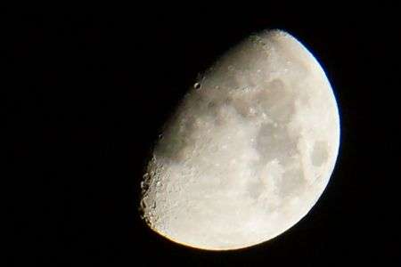 昨日初めてクレーターを写せた