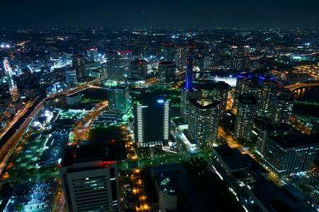 ランドマークタワー スカイガーデン北側