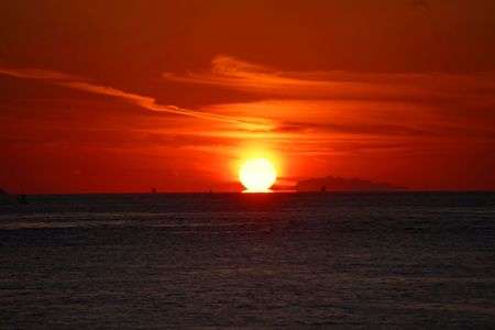 明石海峡の夕陽ダルマ