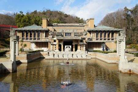 帝国ホテル中央玄関