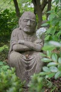 羅漢像シリーズ　こまったなぁ