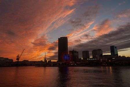 神戸メリケンパークの夕日