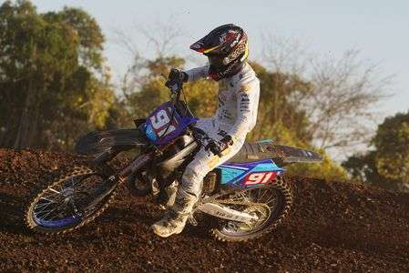 「モトクロスはもっと、楽しいぞ」