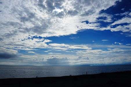 つかの間の空　千本ヶ浜