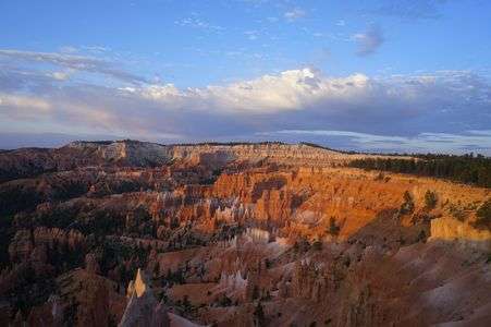 ブライスキャニオンの朝焼け
