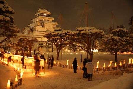 絵ろうそくまつりの鶴ヶ城