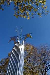 紅葉を纏うペガサス