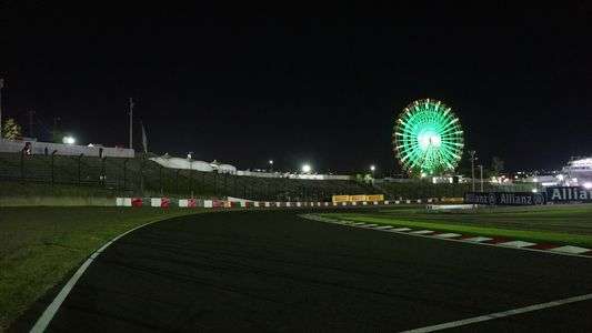 最終コーナーにて