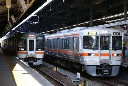 電車とディーゼル