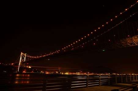 関門海峡にたたずむ人工構造美