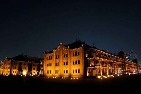 夜の赤レンガ倉庫