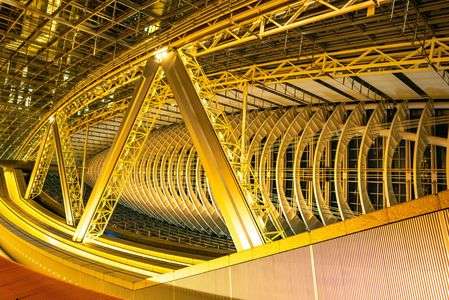 倒れた国際フォーラム