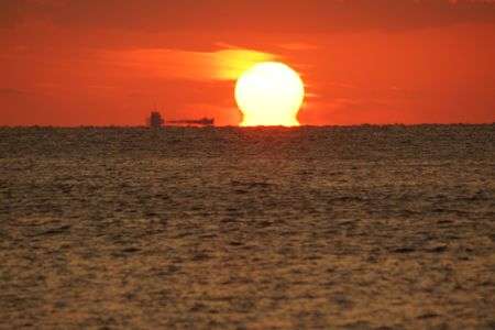 白浜のダルマ夕陽