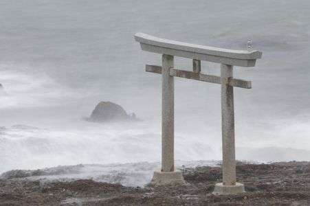 神磯の鳥居（大洗）