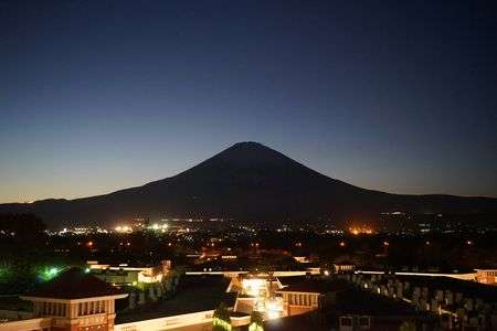 夕照の富士山