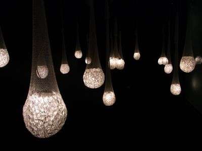 闇の中のクリスタル