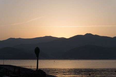 17時32分の街灯が見た空