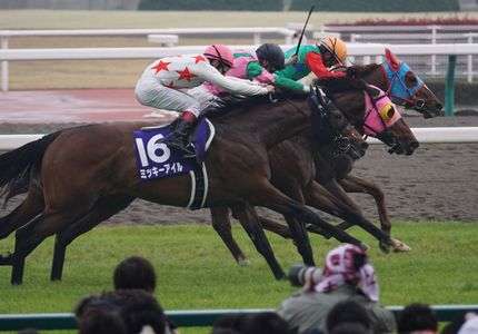 電撃の叩き合い