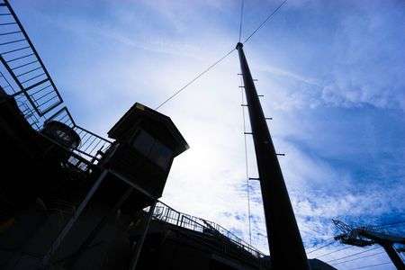 柱と小屋と三角形