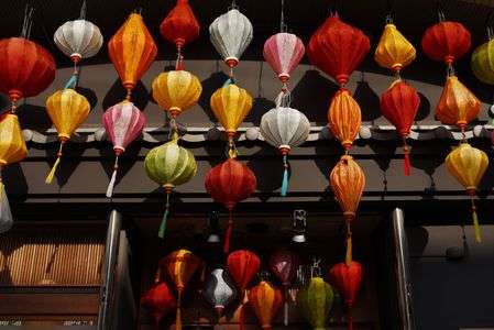 提灯が印象的なお店