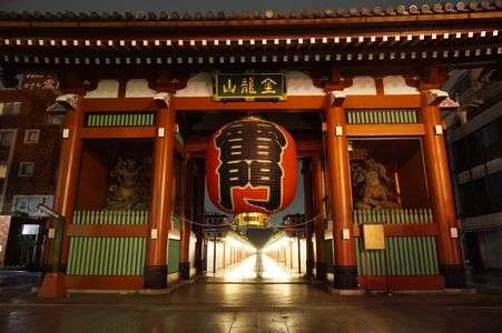 夜雨の雷門　その２