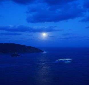 Blue Moon in Amami