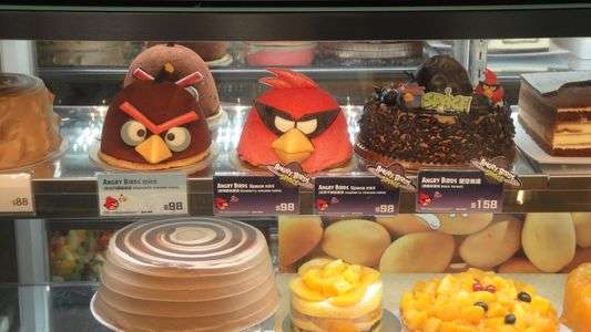 Angry Bird cakes