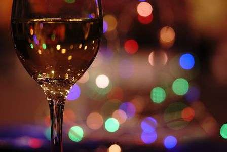 α体験会  玉ボケを背景にワイングラスを撮ろう