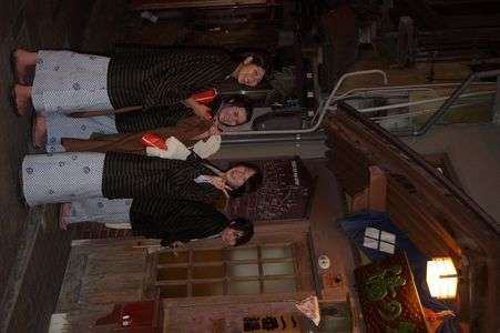 渋温泉での外湯風景