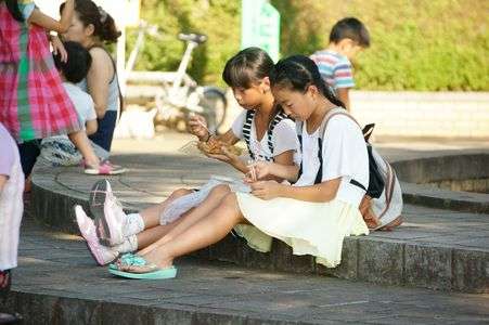 お祭り騒ぎ　001