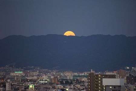 スーパームーン