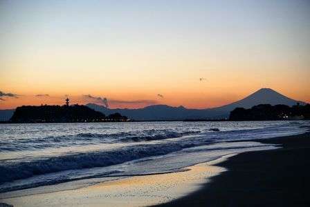 夕暮れの日本代表と湘南代表