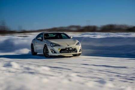 十勝スピードウェイ　氷上走行会