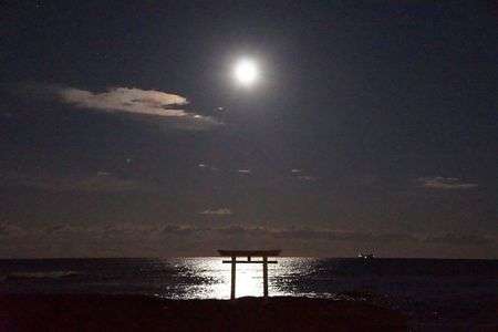大洗の月夜