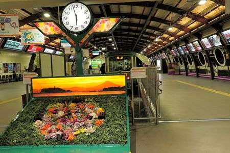 落ち着いた駅舎内部！