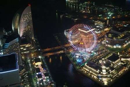 横浜ランドマークタワーより