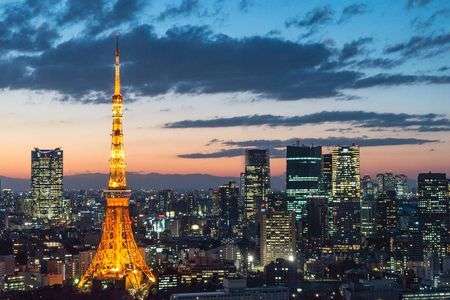 夕方の東京タワー