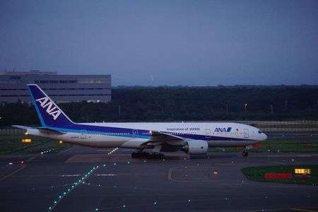 ANA B777@新千歳