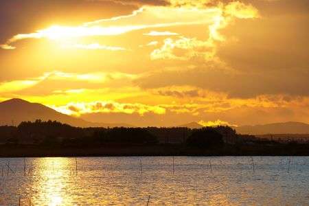 雨上がりの黄昏